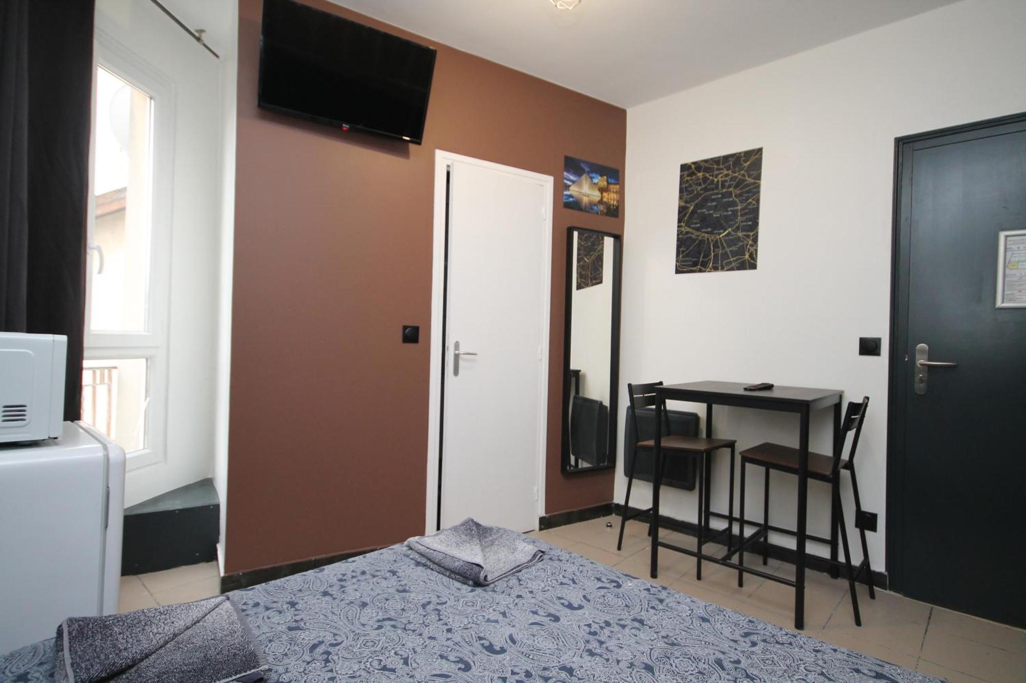 09 - Chambre Proche Paris Et Transports Avec Tv Wifi Saint-Denis  Zewnętrze zdjęcie